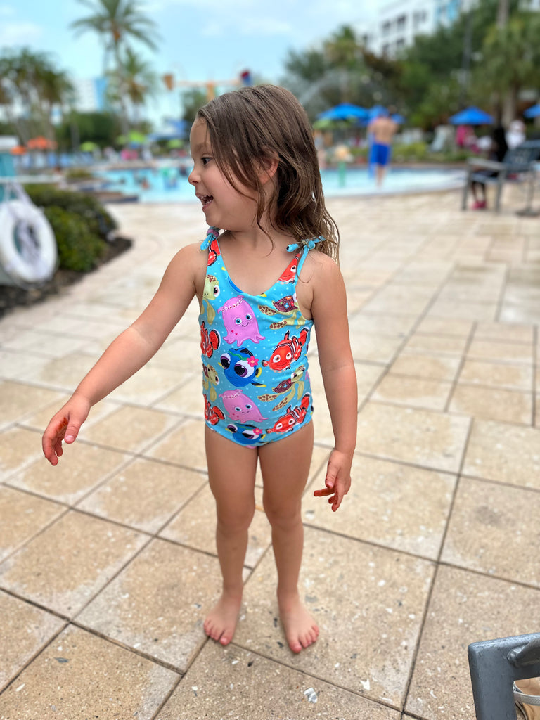 Reversible tie strap bathing suit