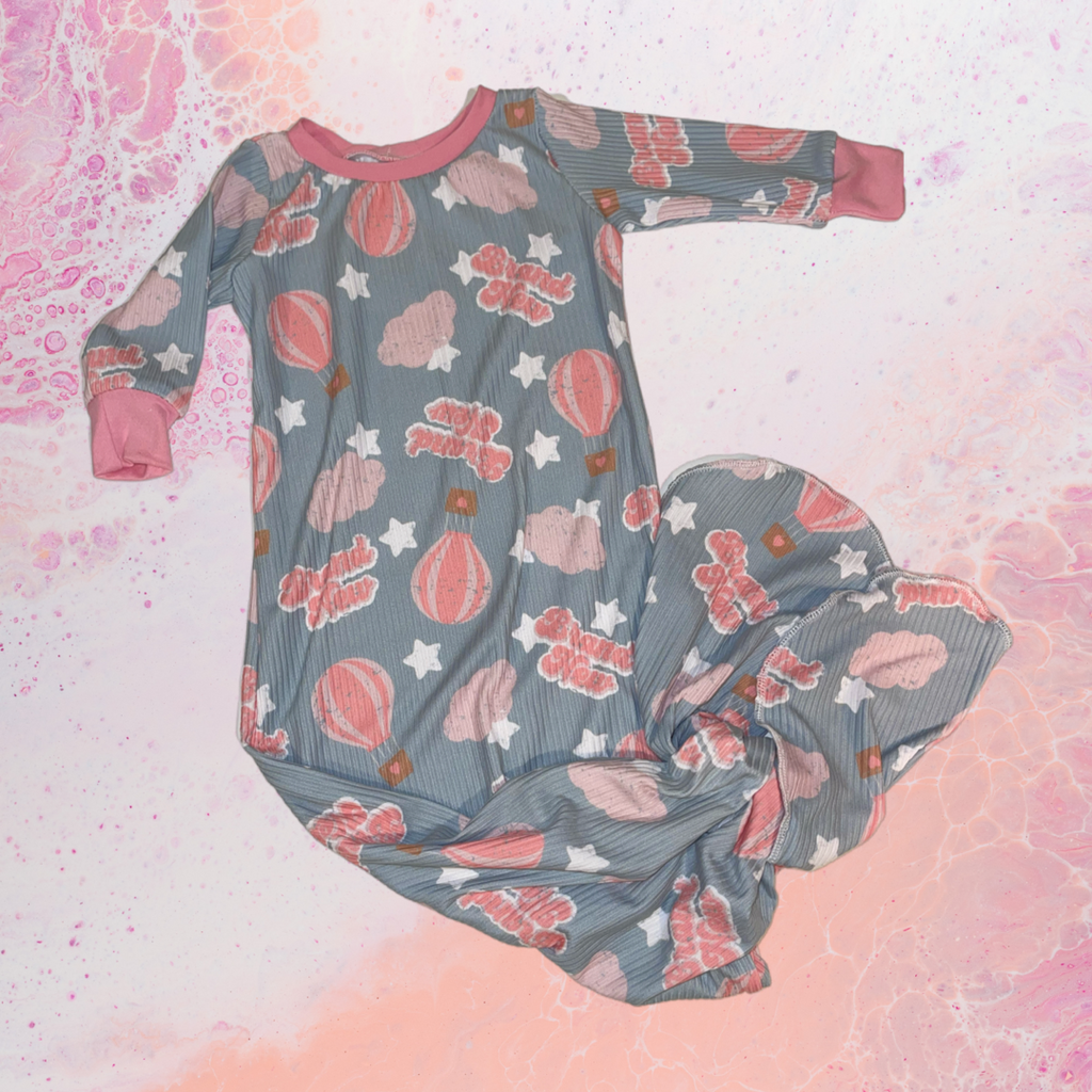 Knotted baby gown